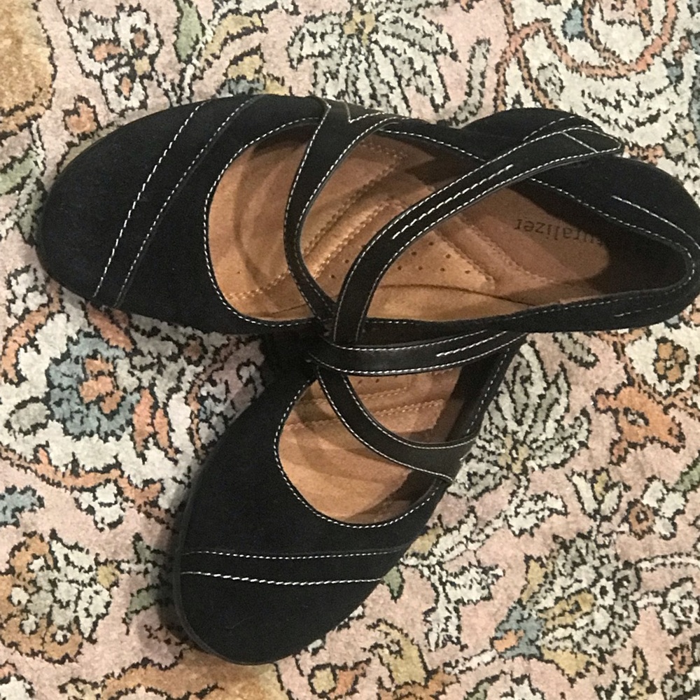 Naturalizer Mary Jane style Walking Shoes